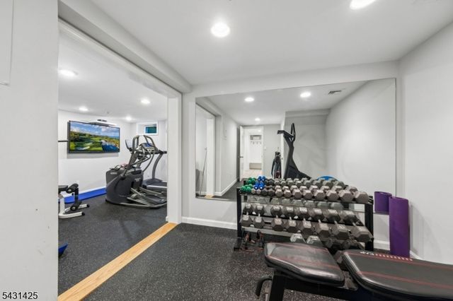 100 Browning Rd, Millburn Twp., NJ 07078