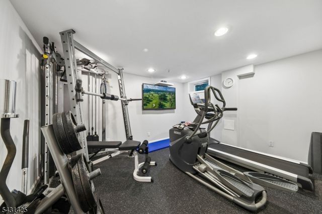 100 Browning Rd, Millburn Twp., NJ 07078