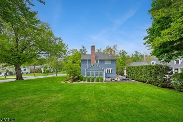 100 Browning Rd, Millburn Twp., NJ 07078