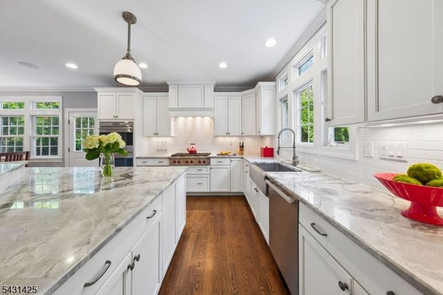 100 Browning Rd, Millburn Twp., NJ 07078