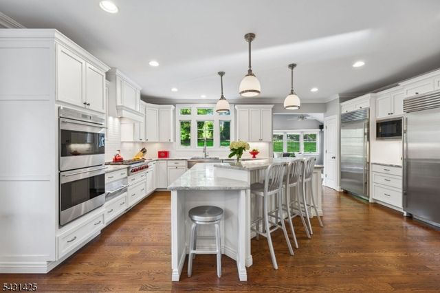 100 Browning Rd, Millburn Twp., NJ 07078
