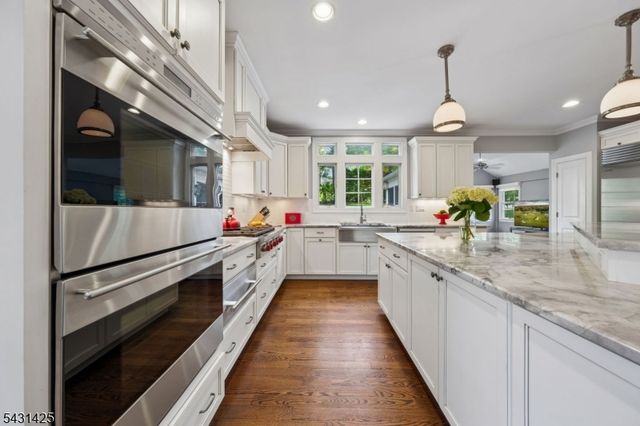 100 Browning Rd, Millburn Twp., NJ 07078