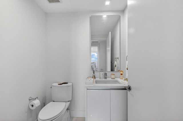 730 N Ocean Boulevard 1204, Pompano Beach, FL 33062