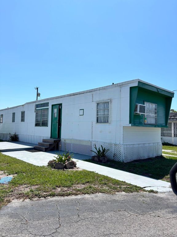 2023 St Lucie Boulevard 125, Fort Pierce, FL 34946