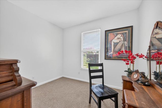 337 Village Drive, Dinuba, CA 93618
