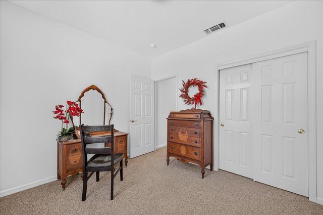 337 Village Drive, Dinuba, CA 93618