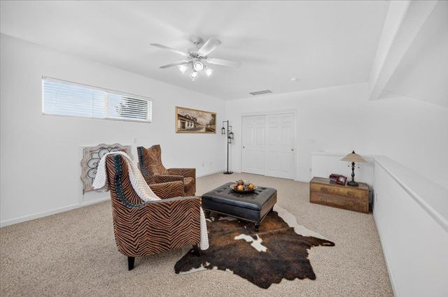 337 Village Drive, Dinuba, CA 93618