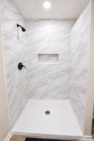 215 E Lubbock, San Antonio, TX 78204