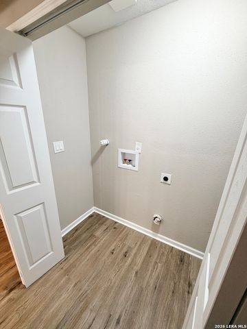 215 E Lubbock, San Antonio, TX 78204