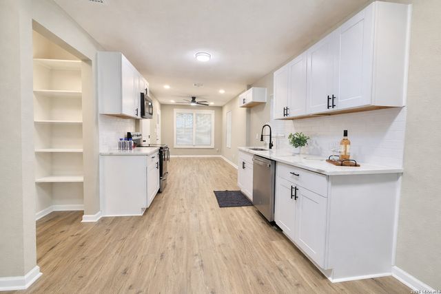 215 E Lubbock, San Antonio, TX 78204