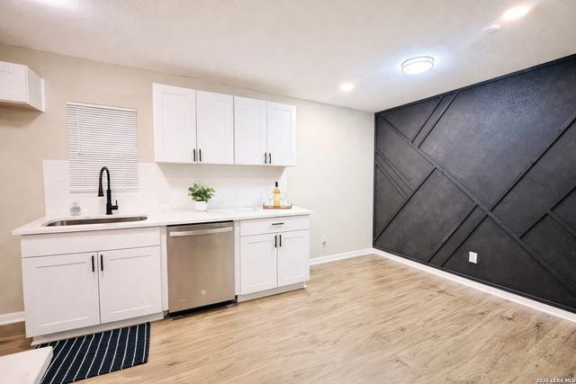 215 E Lubbock, San Antonio, TX 78204