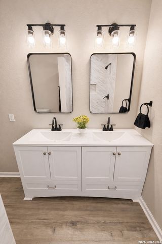 215 E Lubbock, San Antonio, TX 78204