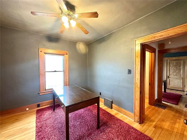 605 8th Avenue, Marion, IA 52302