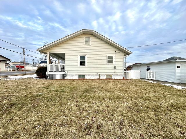 605 8th Avenue, Marion, IA 52302