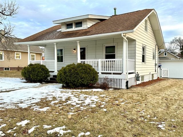 605 8th Avenue, Marion, IA 52302