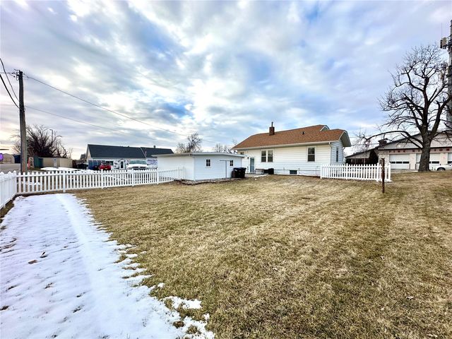 605 8th Avenue, Marion, IA 52302