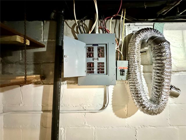 605 8th Avenue, Marion, IA 52302