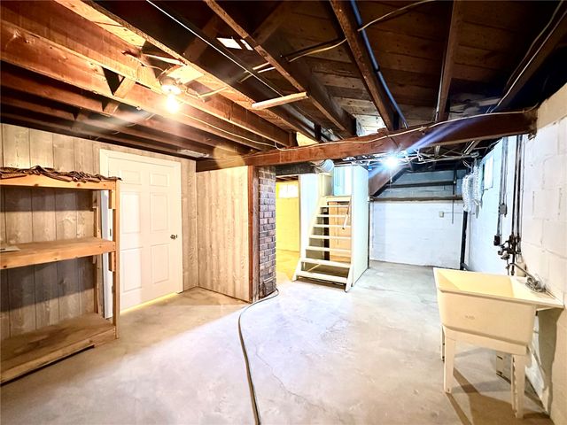 605 8th Avenue, Marion, IA 52302