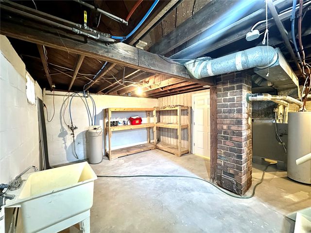 605 8th Avenue, Marion, IA 52302