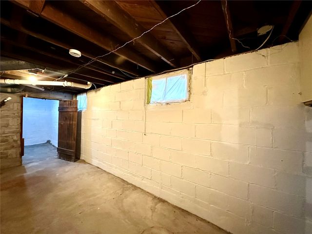 605 8th Avenue, Marion, IA 52302