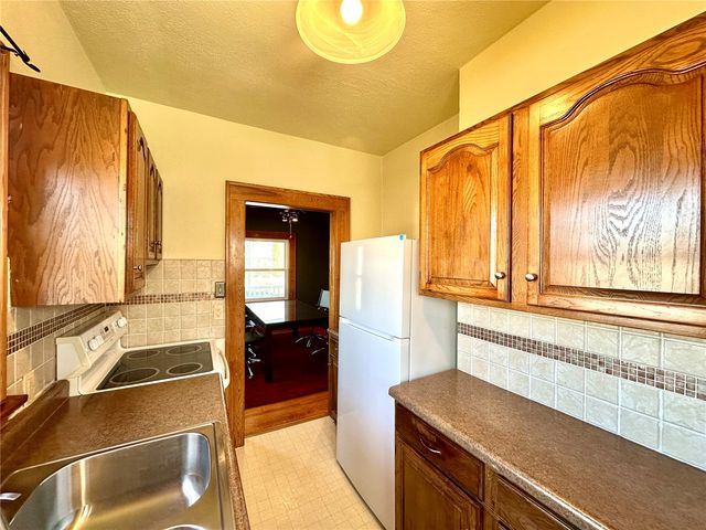 605 8th Avenue, Marion, IA 52302