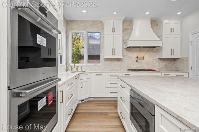 6411 Lapham Court, Salem Township, MI 48170