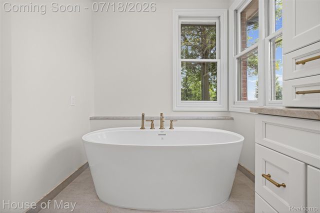 6411 Lapham Court, Salem Township, MI 48170