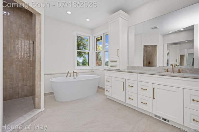 6411 Lapham Court, Salem Township, MI 48170