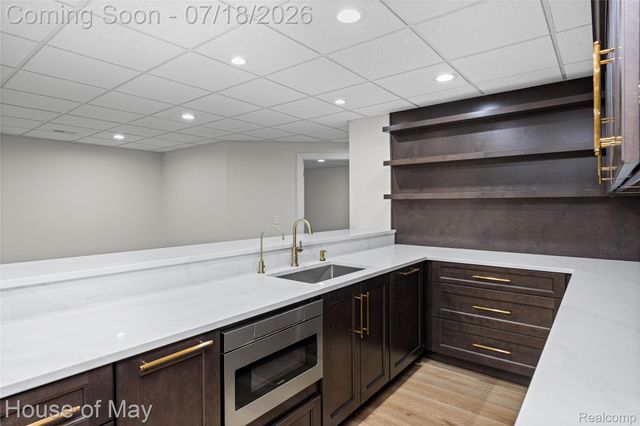 6411 Lapham Court, Salem Township, MI 48170