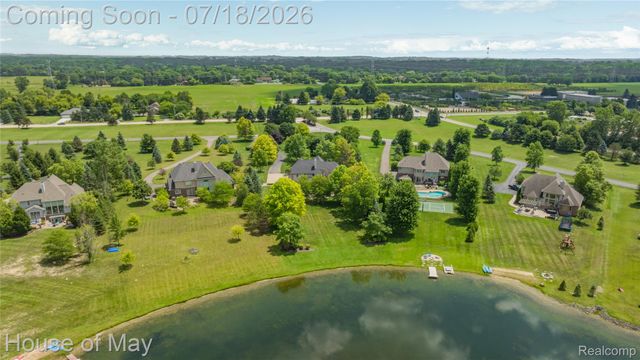 6411 Lapham Court, Salem Township, MI 48170