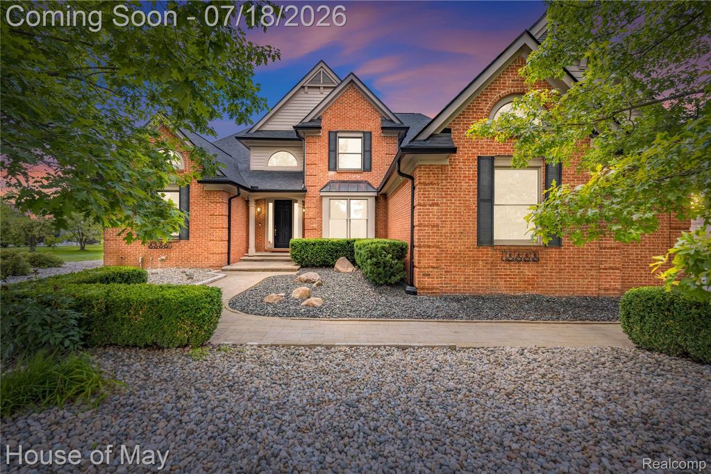 6411 Lapham Court, Salem Township, MI 48170