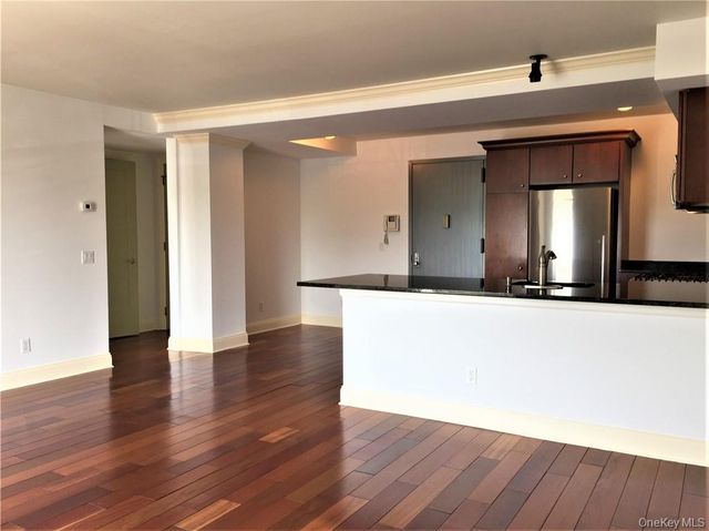 1 S Astor Street 302, Irvington, NY 10533