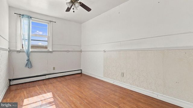 10025 S CANTERBURY RD, Philadelphia, PA 19114