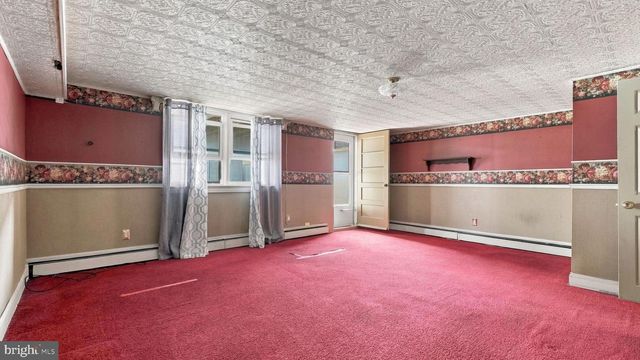 10025 S CANTERBURY RD, Philadelphia, PA 19114