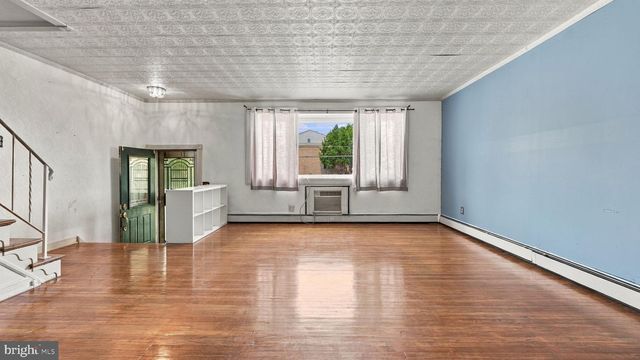 10025 S CANTERBURY RD, Philadelphia, PA 19114