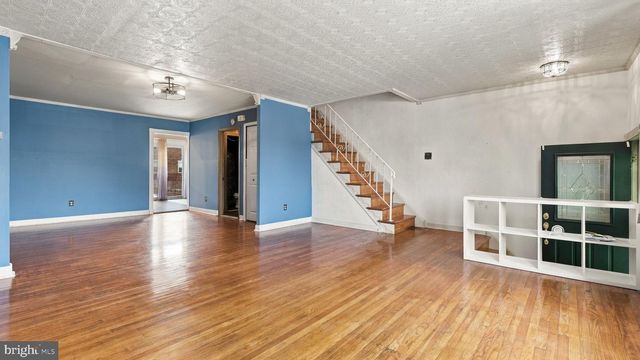 10025 S CANTERBURY RD, Philadelphia, PA 19114