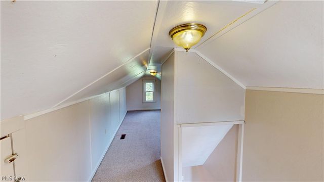34 W Lewis Street, Struthers, OH 44471