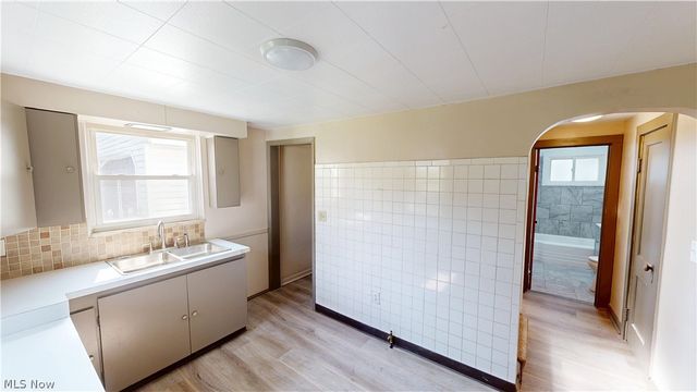34 W Lewis Street, Struthers, OH 44471
