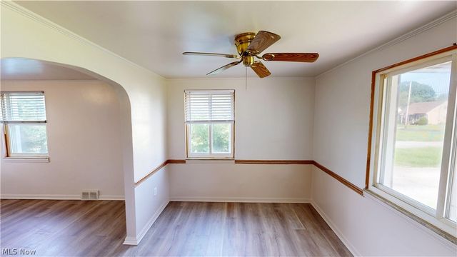 34 W Lewis Street, Struthers, OH 44471