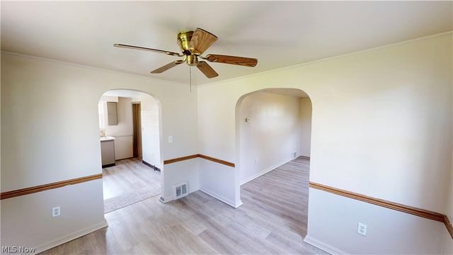 34 W Lewis Street, Struthers, OH 44471