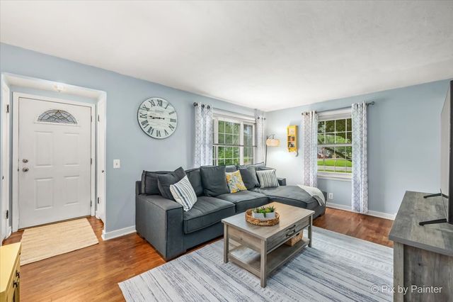 149 Pearl Street, Cary, IL 60013