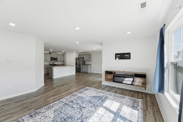 3040 Wyntree Drive, Columbus, OH 43232
