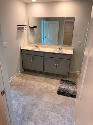 3040 Wyntree Drive, Columbus, OH 43232