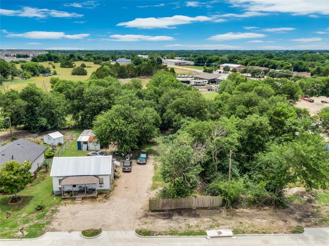 200 Graham Street, Waxahachie, TX 75165