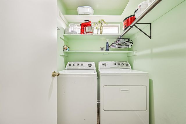 4930 Heritage Plains Drive, Friendswood, TX 77546