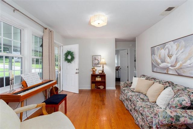 2880 Hall Drive SE, Smyrna, GA 30082