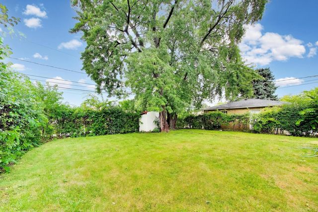 5142 Jarlath Avenue, Skokie, IL 60077