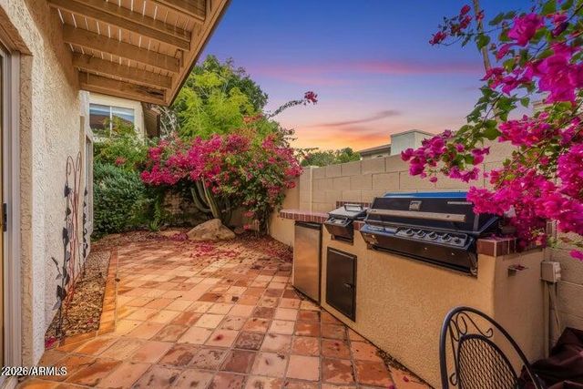 8841 S 51ST Street 1, Phoenix, AZ 85044