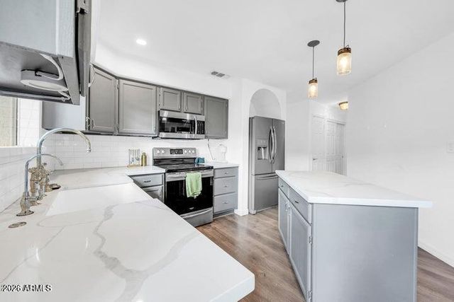 8841 S 51ST Street 1, Phoenix, AZ 85044