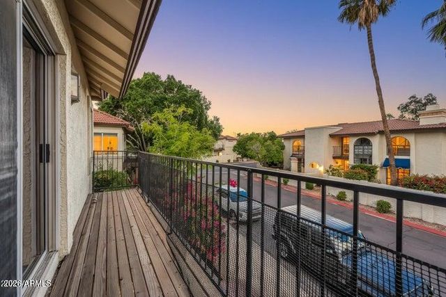 8841 S 51ST Street 1, Phoenix, AZ 85044